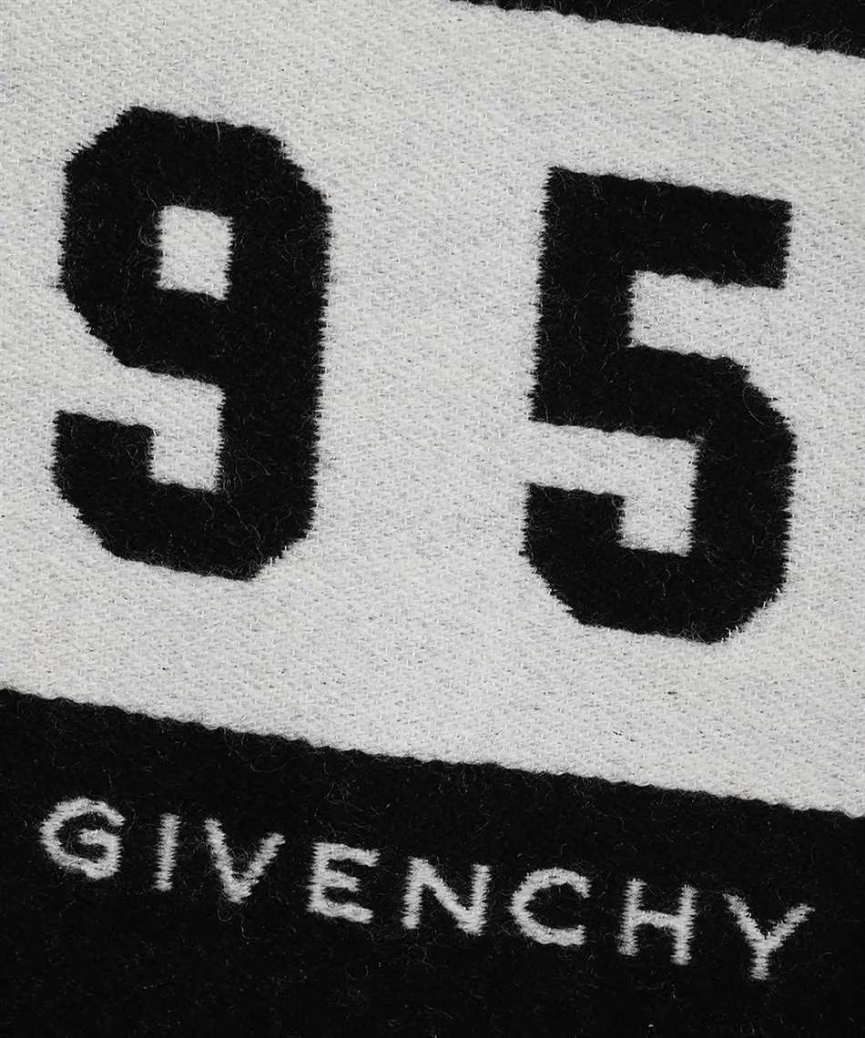 Logo Scarf