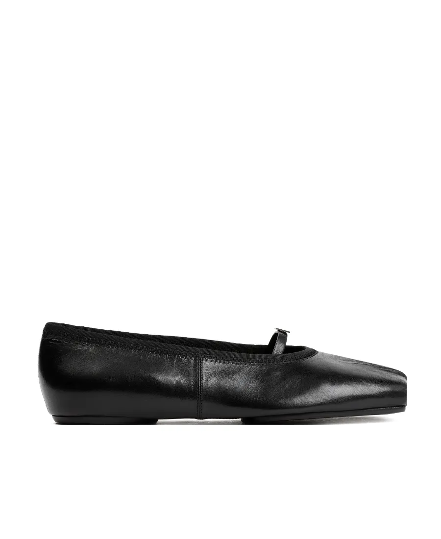 4G Plaque Ballet Flats