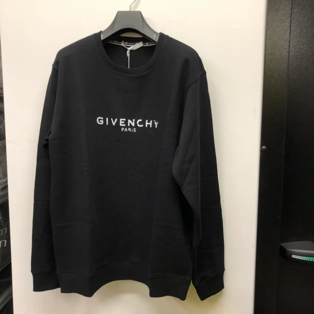 3D Logo-Print Sweatshirt