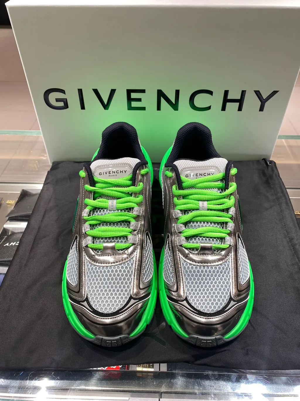 Tk-Mx Runner Sneakers