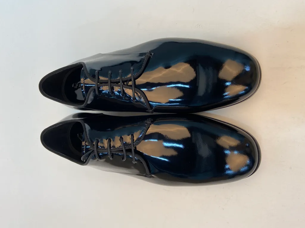 Lace Derby