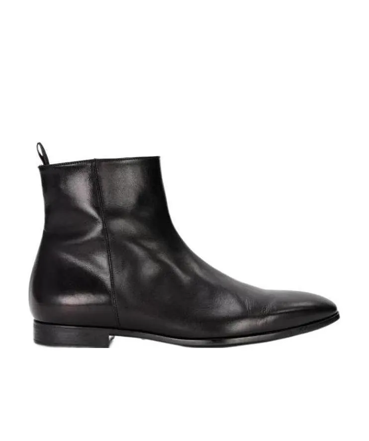 Logo Boots