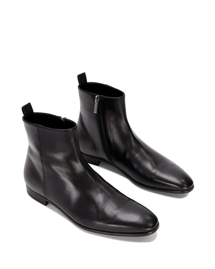 Logo Boots