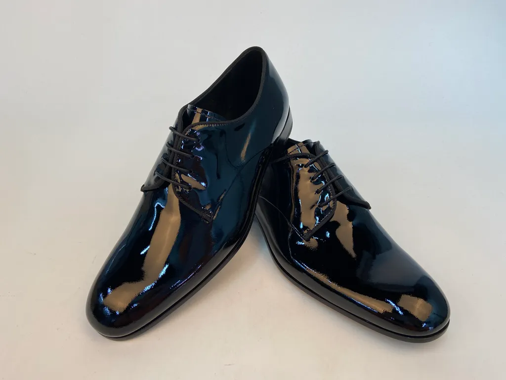 Lace Derby