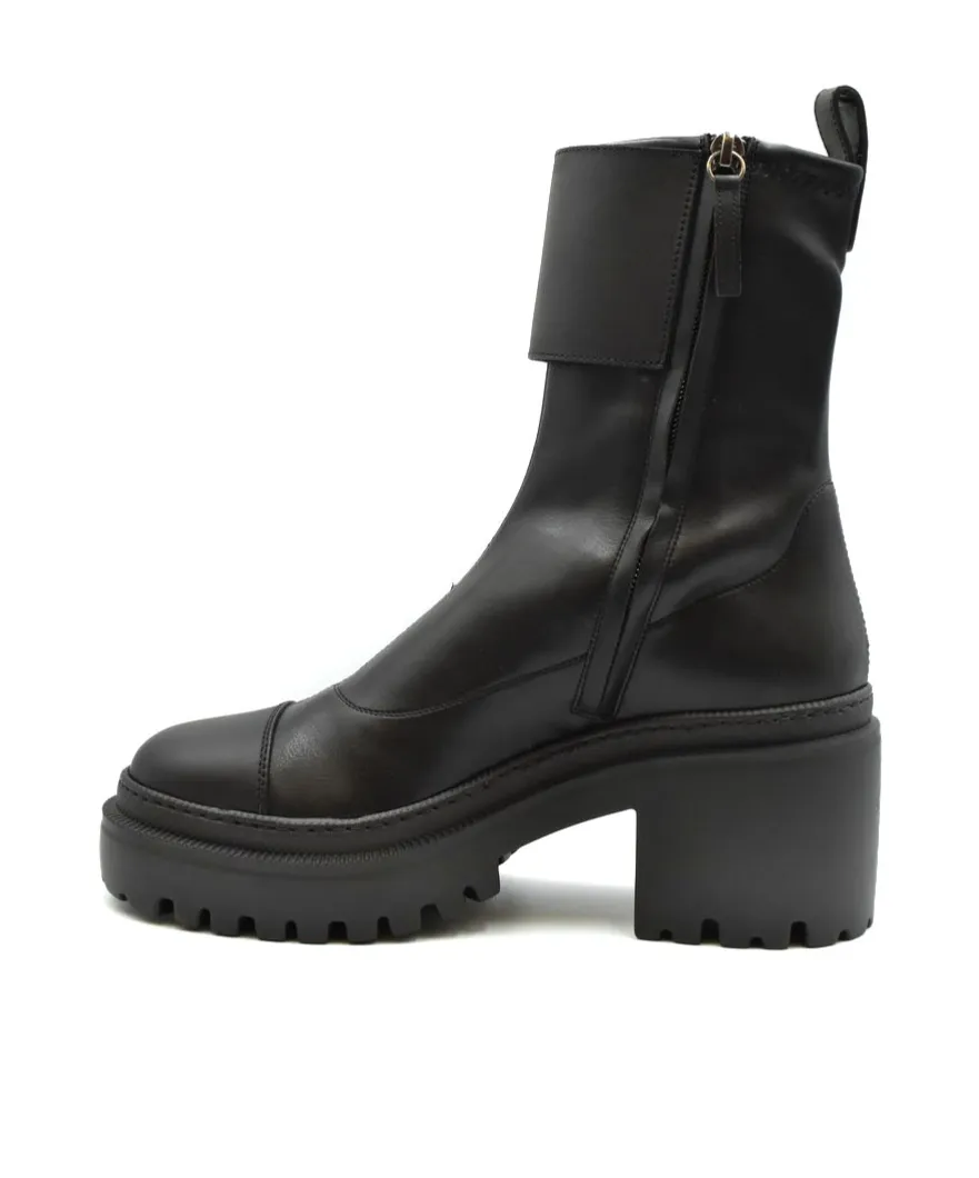 Round-Head Short Boots