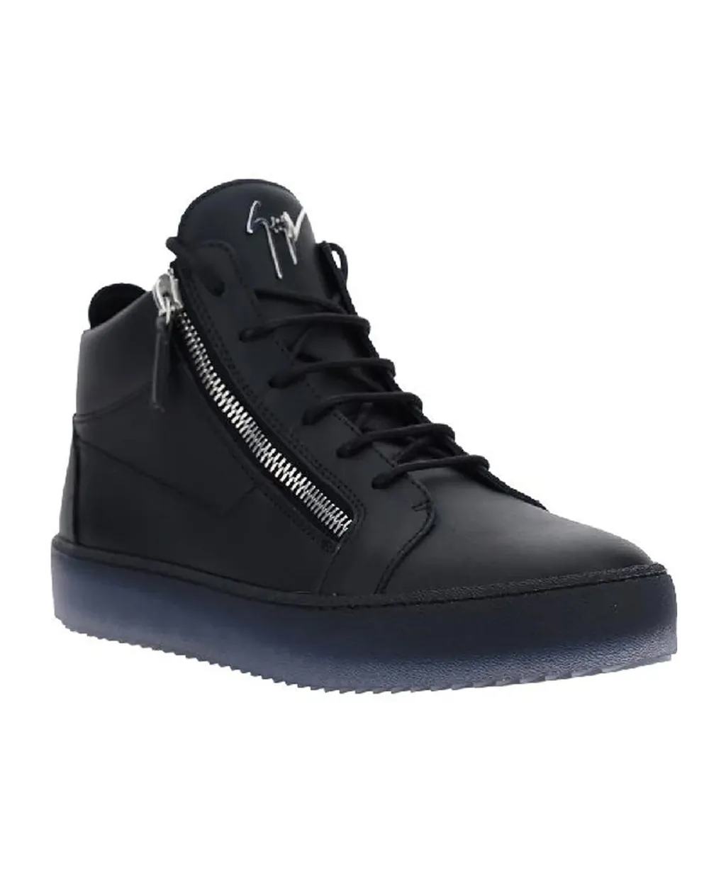 Round-Headed Sports Shoes