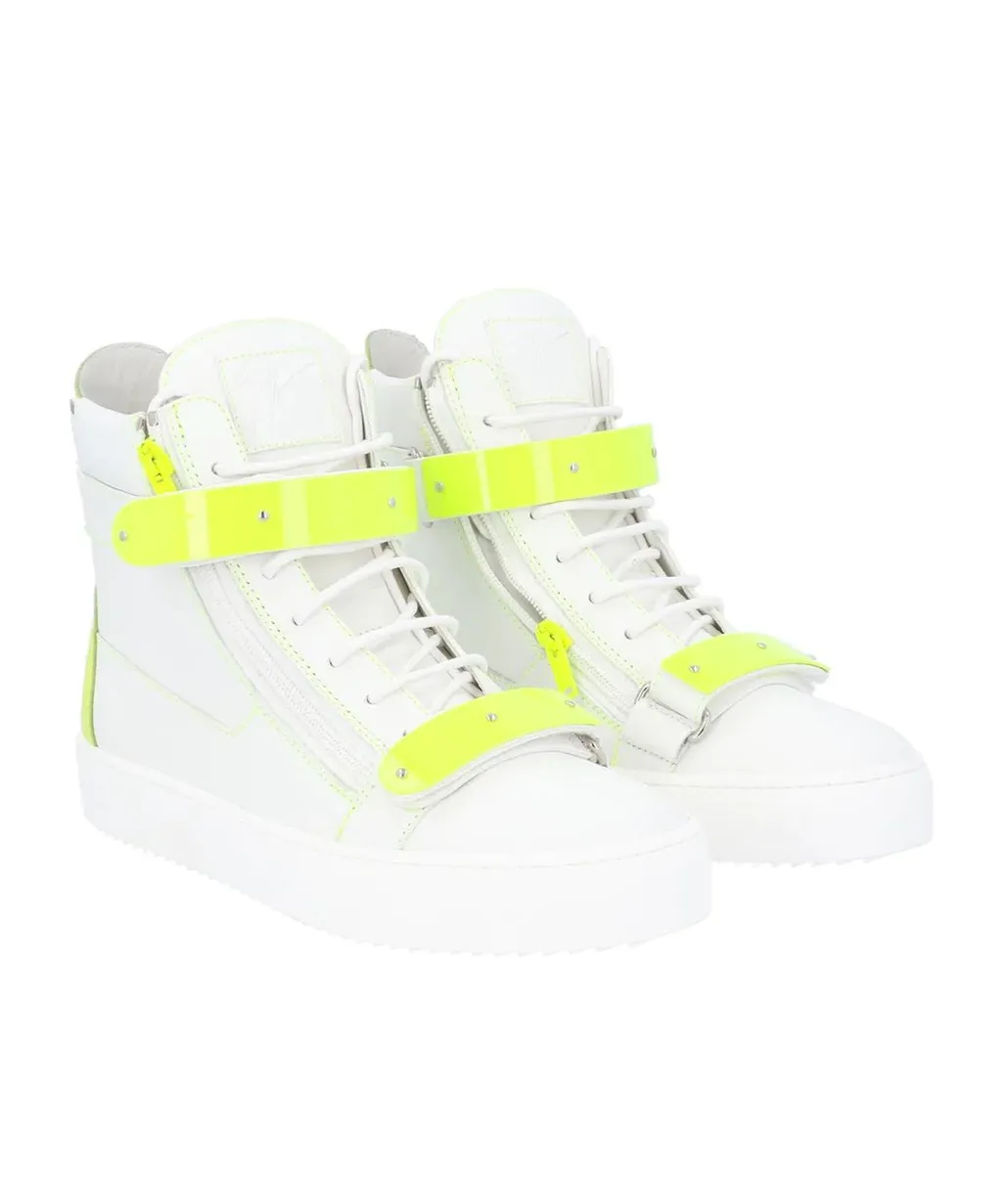 Round-Headed Sports Shoes