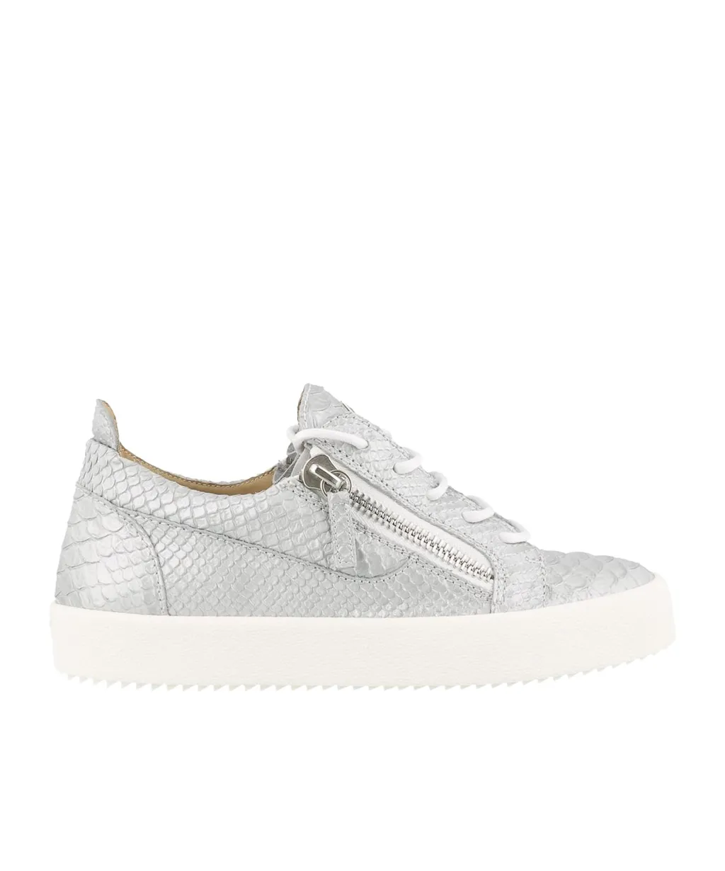 Lace-Up Low-Cut Sneakers