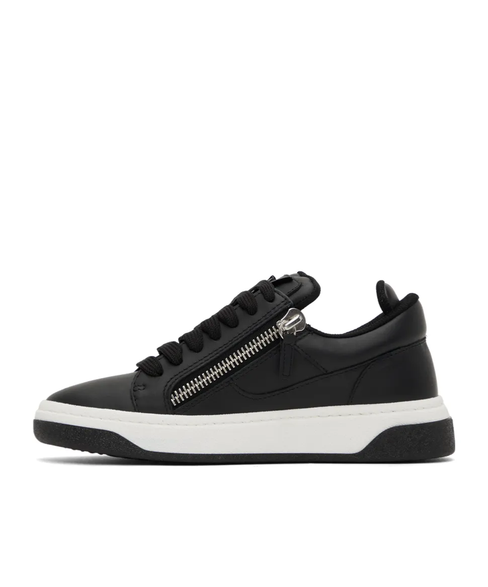 Side Zipper Low-Cut Casual Shoes