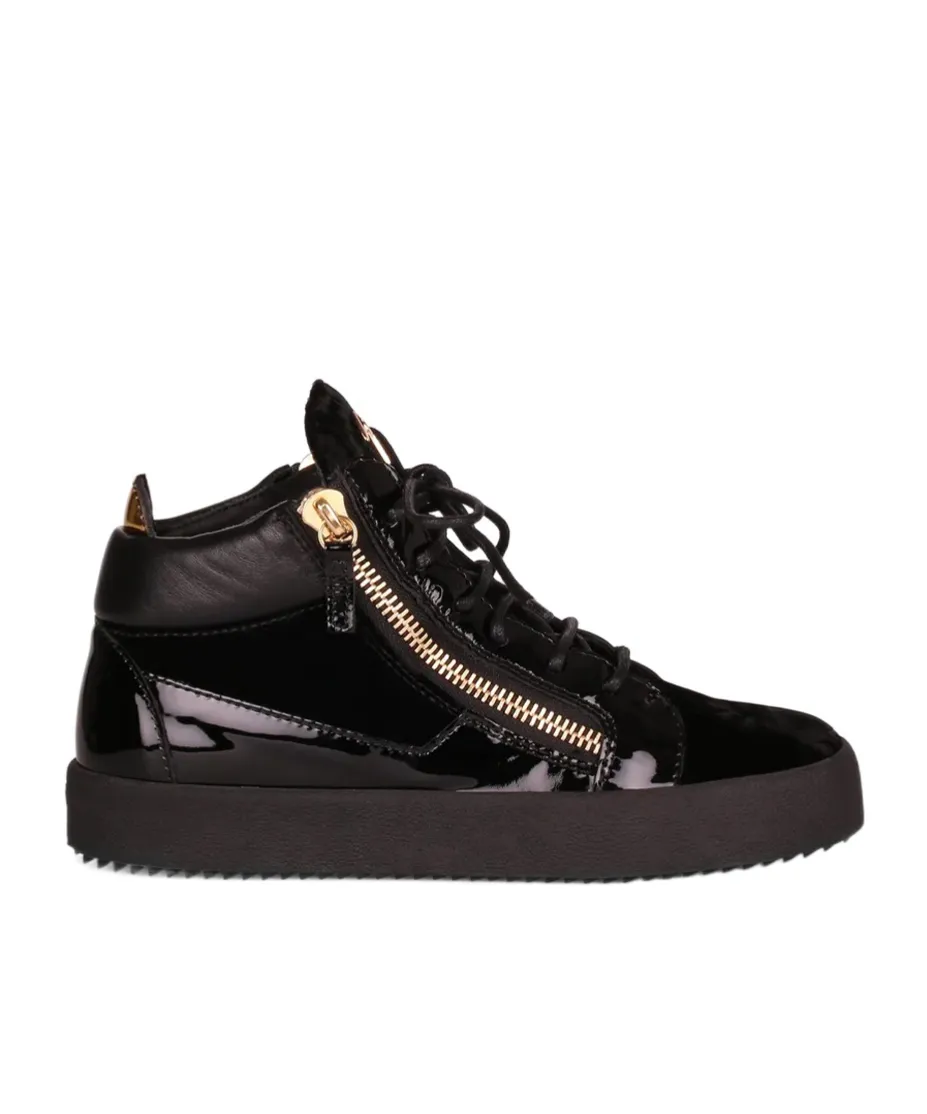 Round Head Lacing Low-Cut Casual Shoes