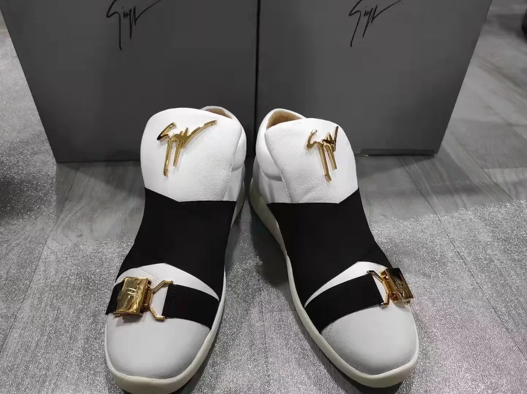 Logo Casual Shoes