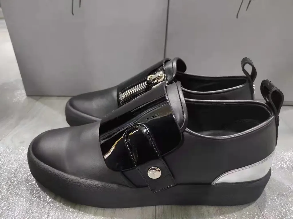 Logo Casual Shoes