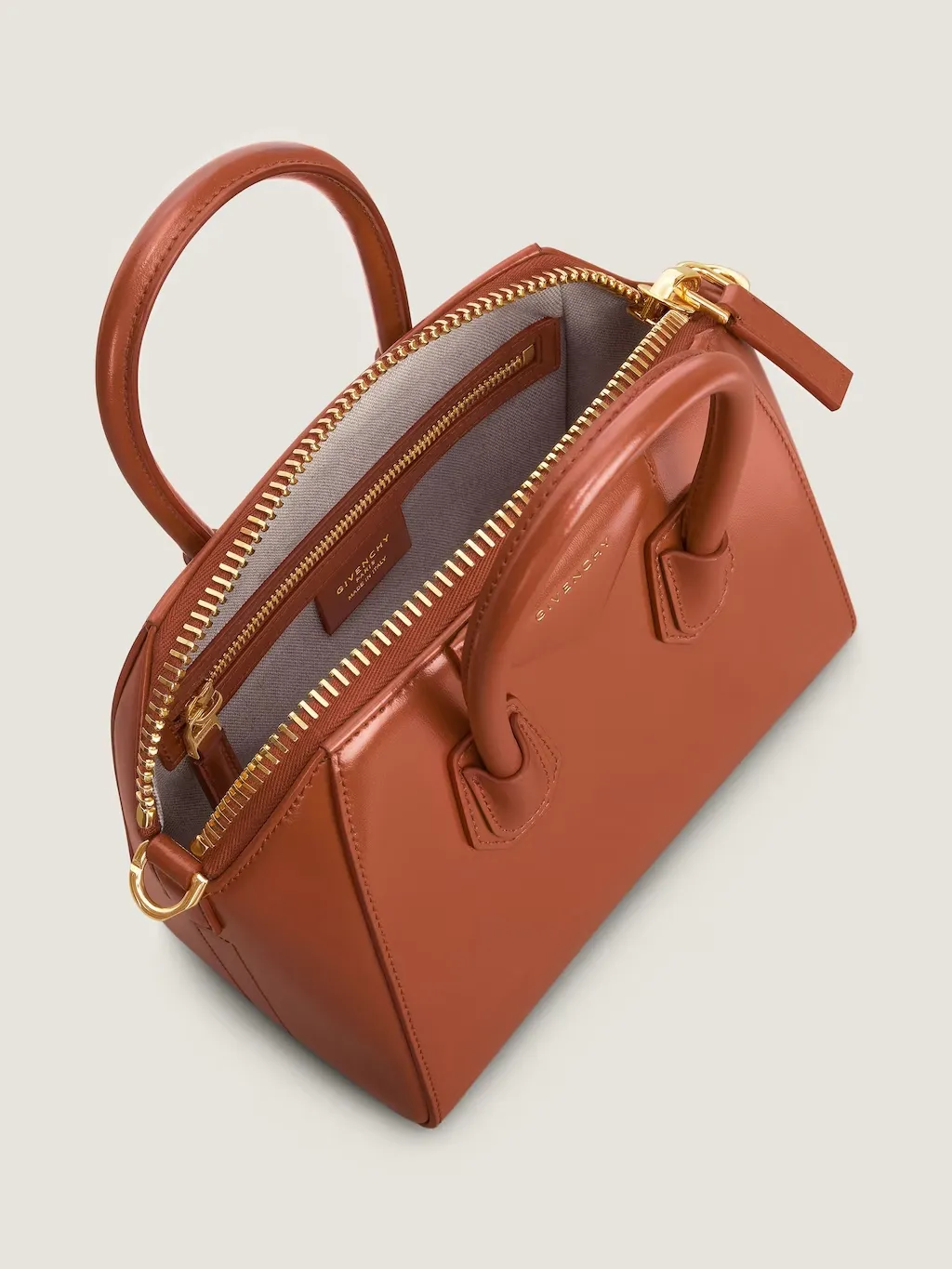 Antigona Mini Top Handle Bag
