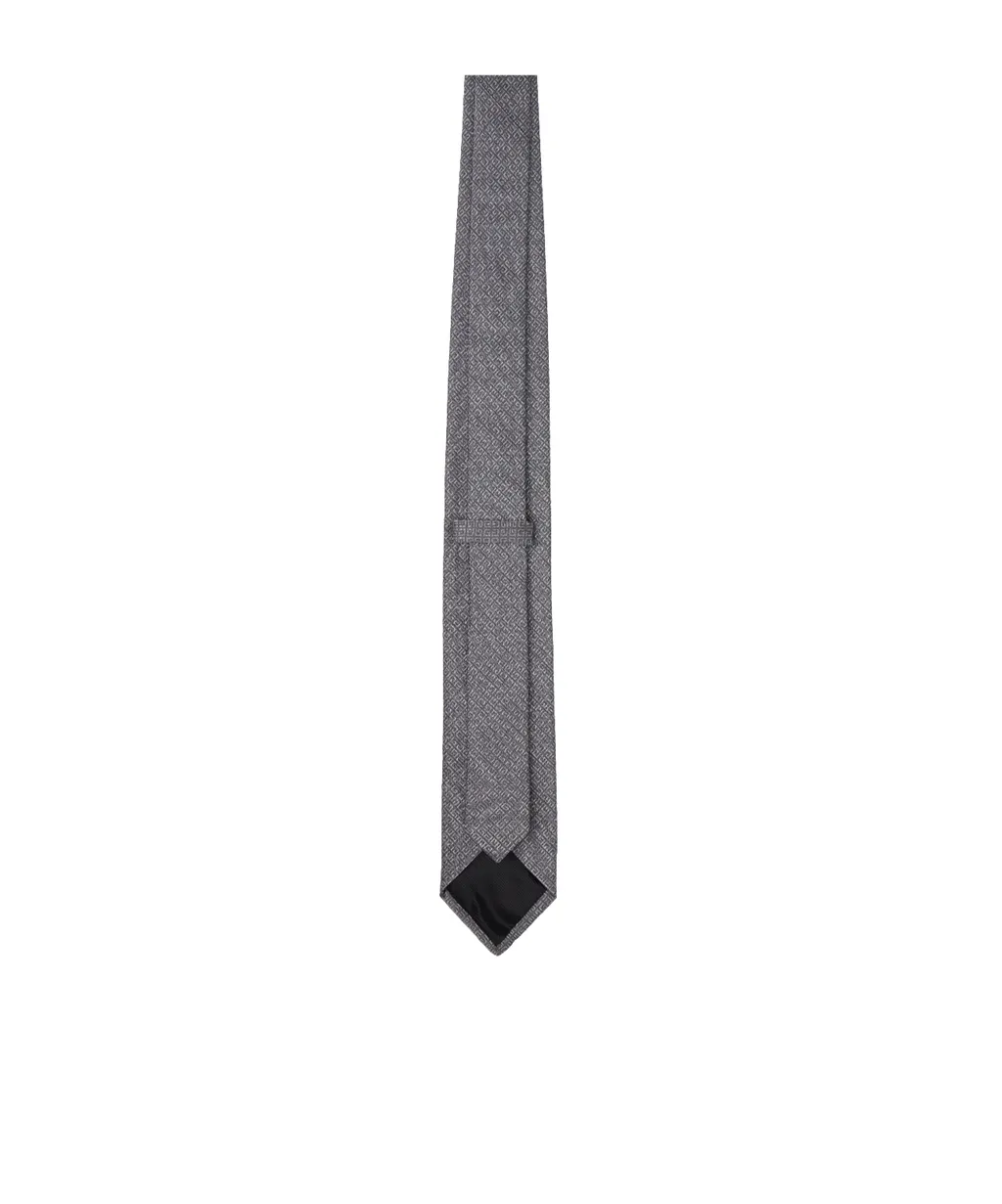 Pointed Tie