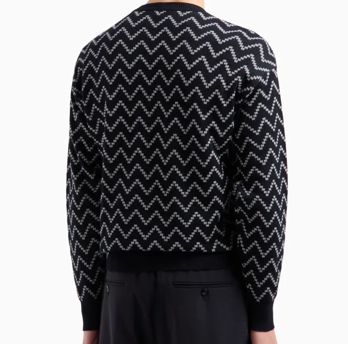 Zigzag-Pattern Jumper