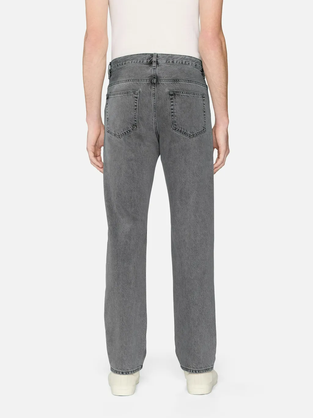 Straight Jeans