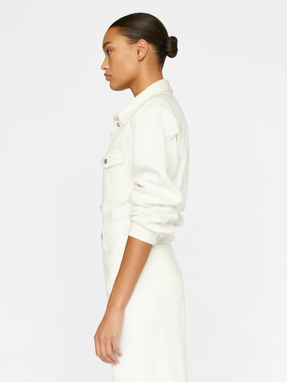 Long-Sleeved Buttoned Shirt