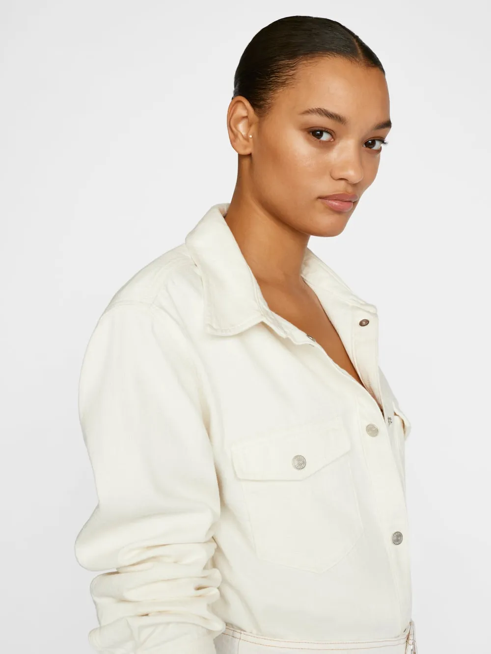 Long-Sleeved Buttoned Shirt