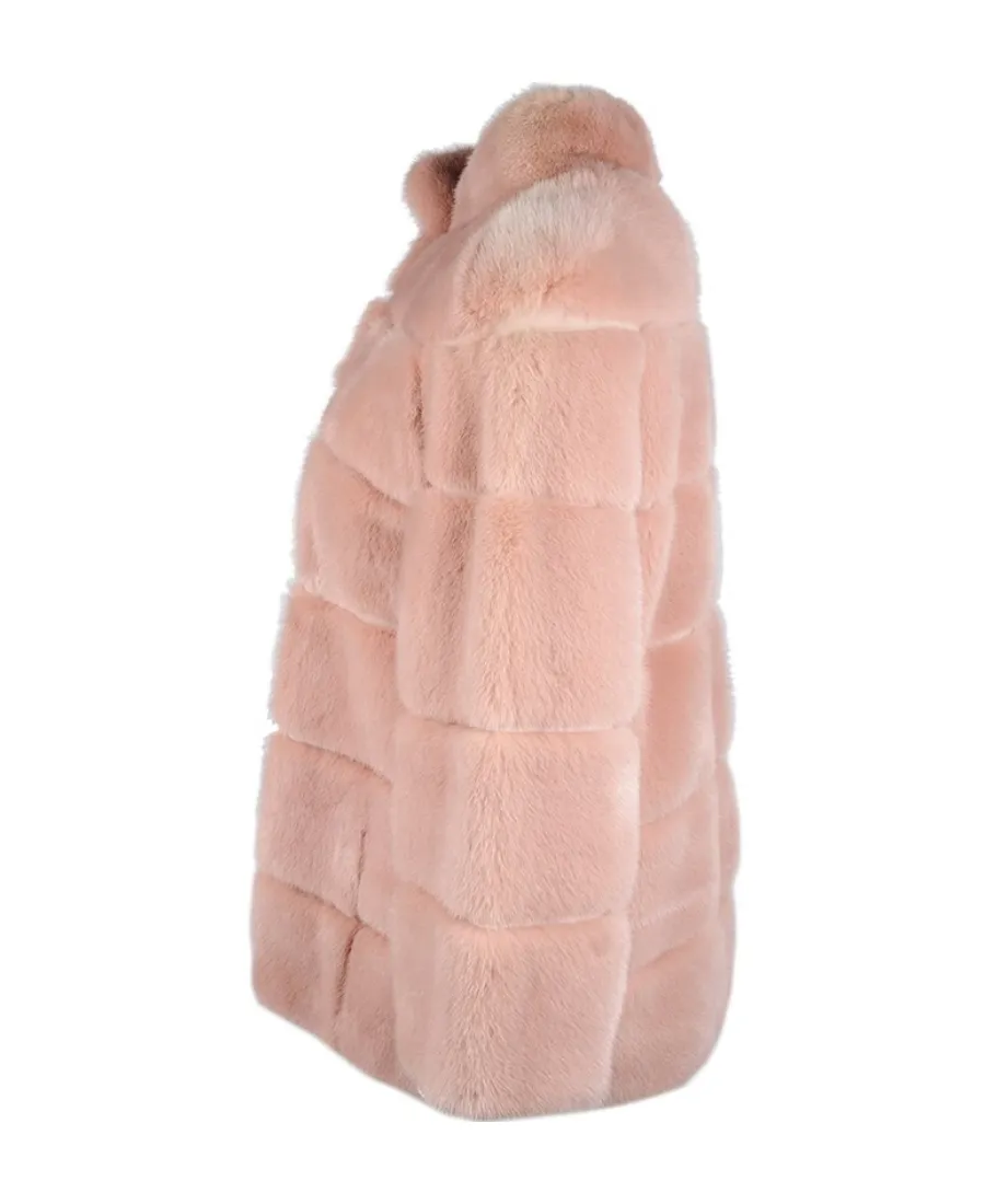 Upright Collar Designs Fur