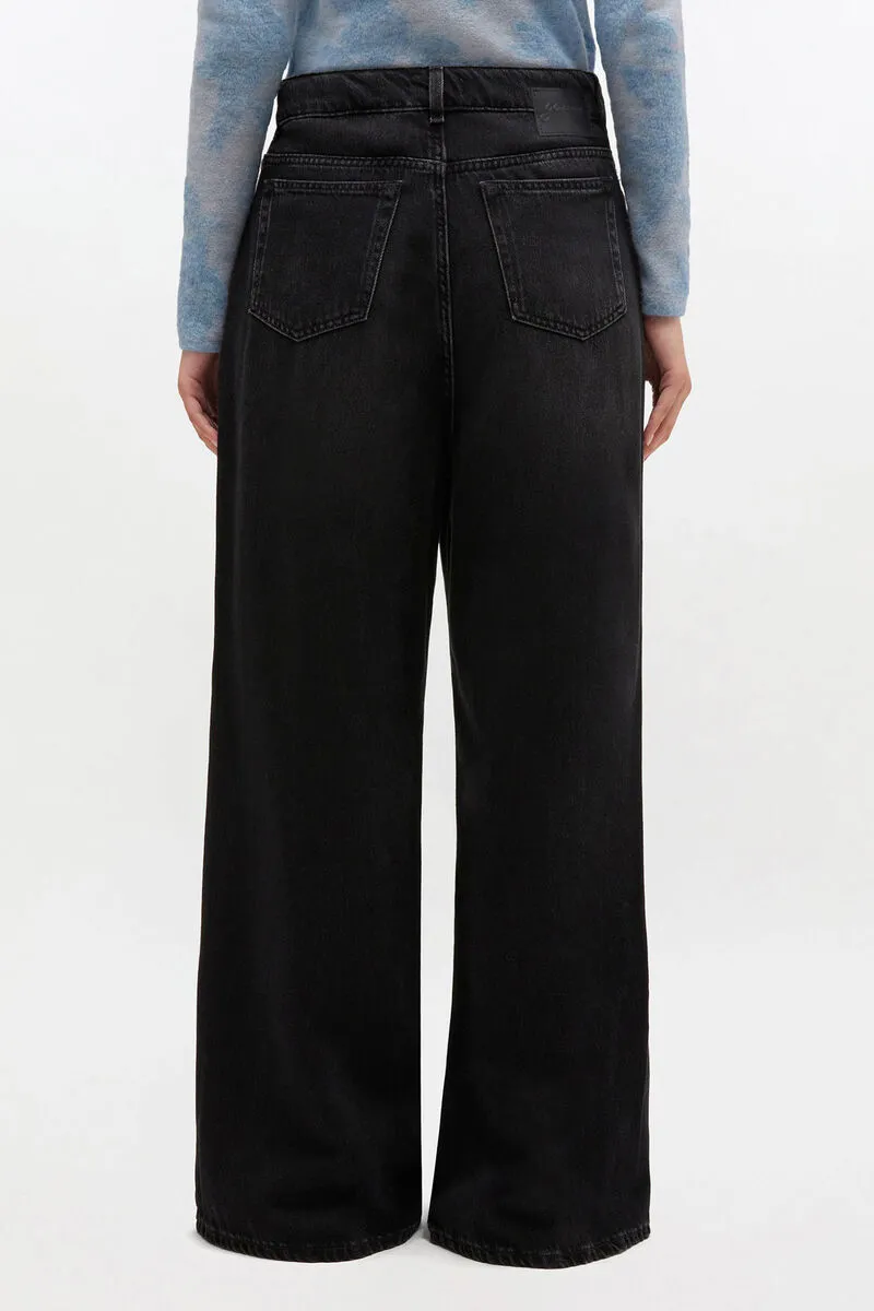Washed Baggy Jeans