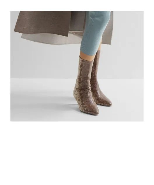 Medium-Heeled Boots