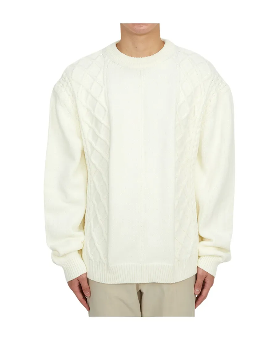 Round-Neck And Long-Sleeved Sweater