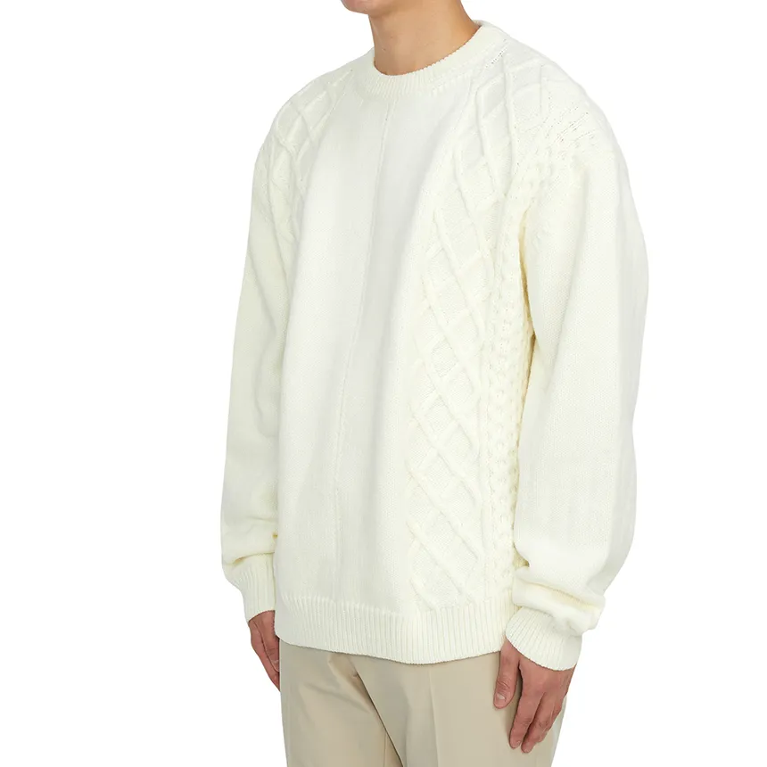 Round-Neck And Long-Sleeved Sweater