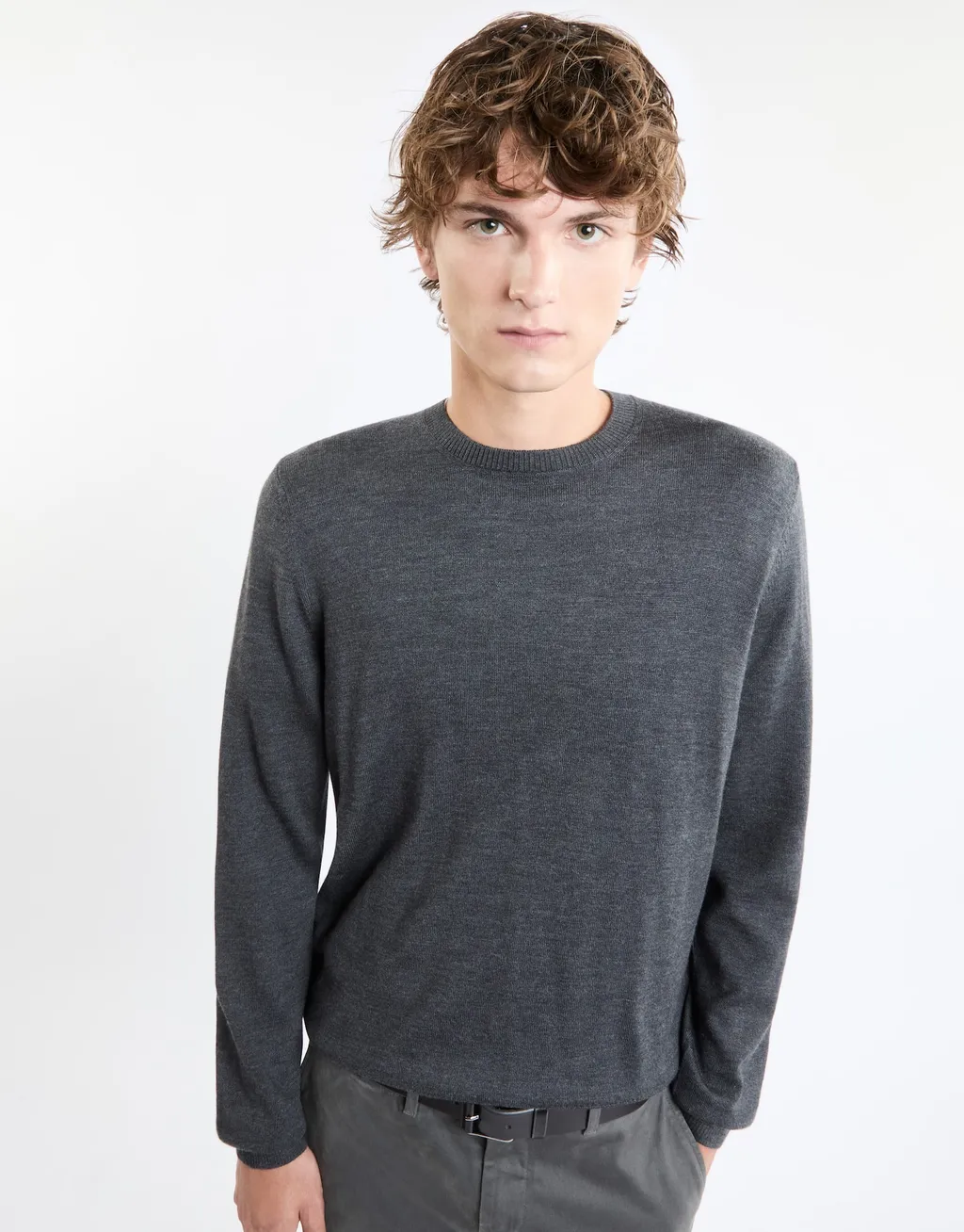 Long-Sleeved Round-Neck Jumper