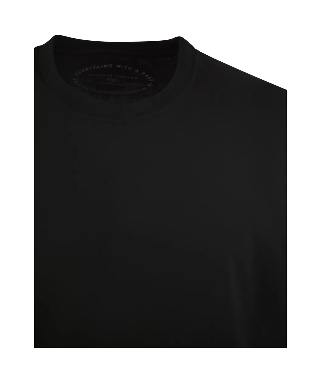 Long-Sleeved Crew Neck T-Shirt
