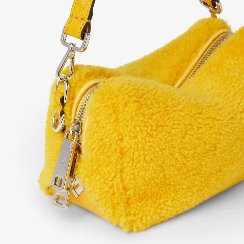 Lui Small Shoulder Bag