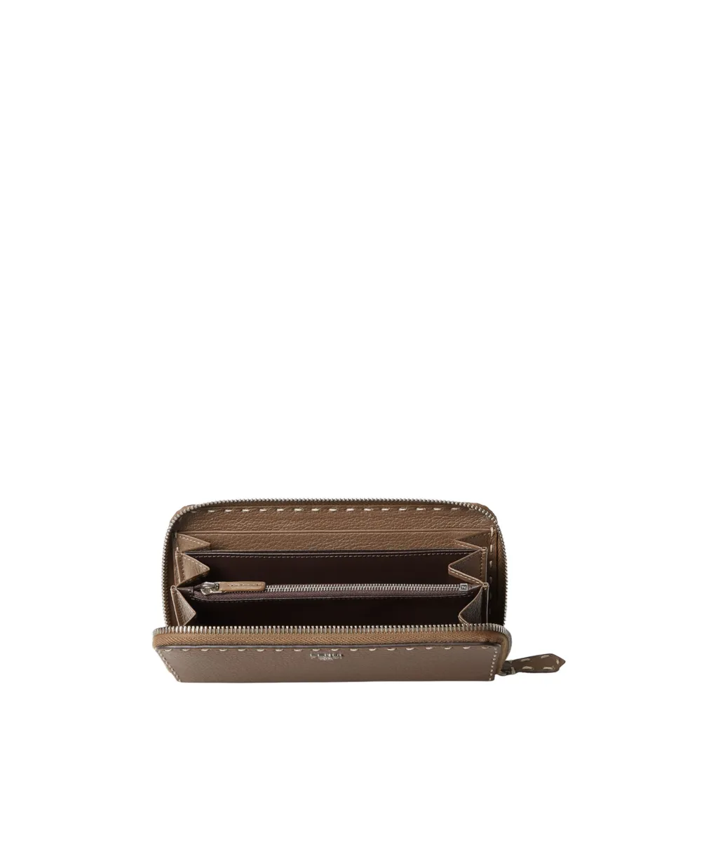 Selleria Wallet With 164 Hand-Sewn Topstitches