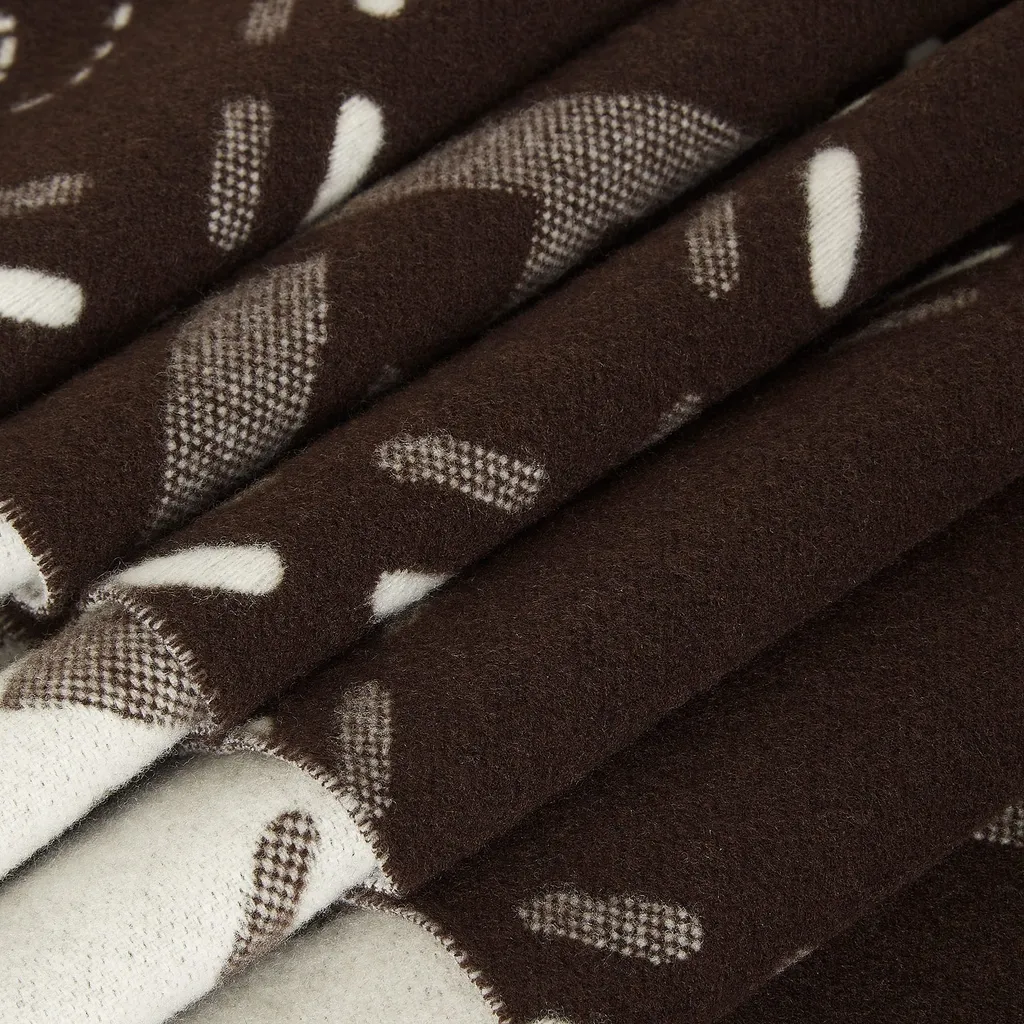 Ff Jacquard Fringed-Edge Scarf