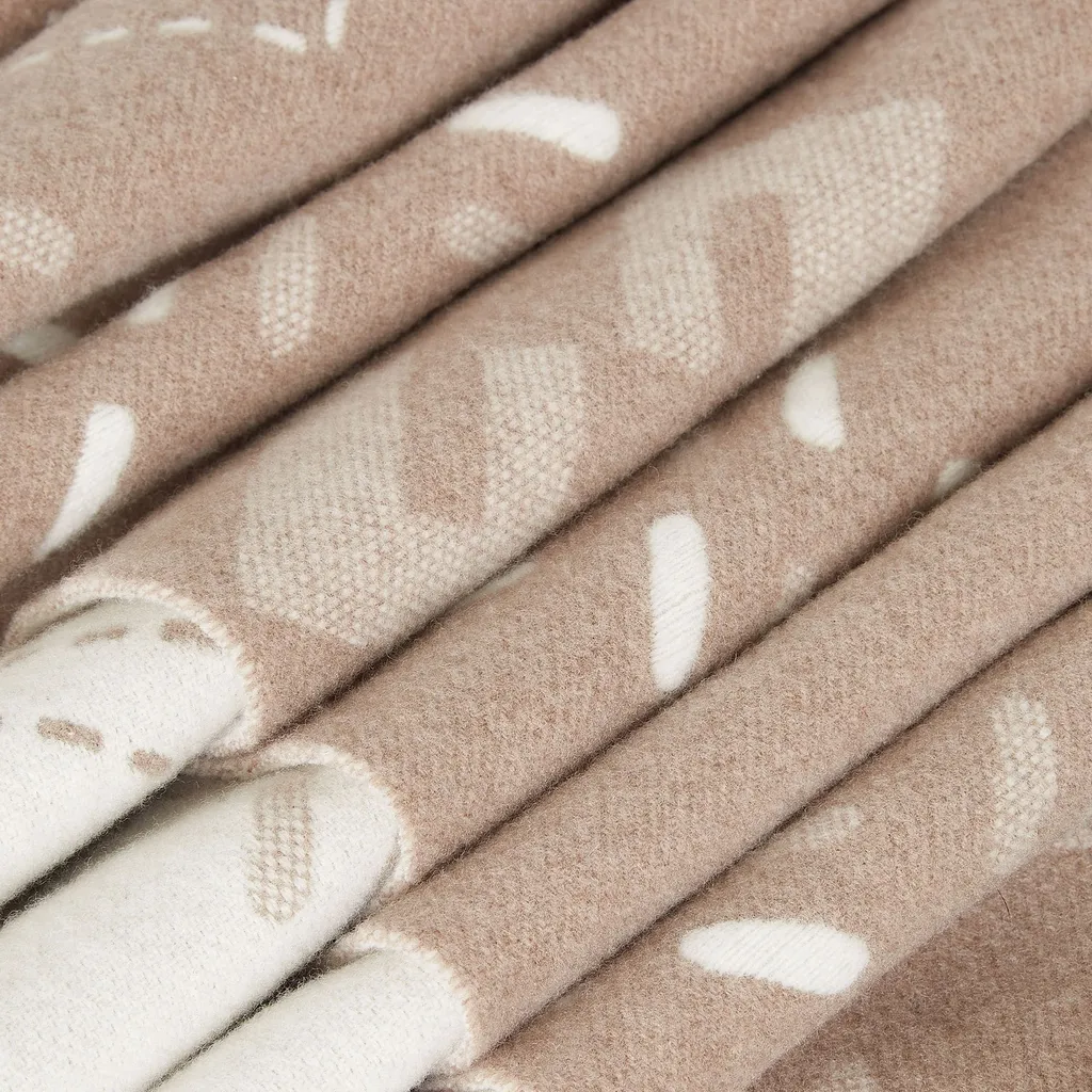 Ff Jacquard Fringed-Edge Scarf