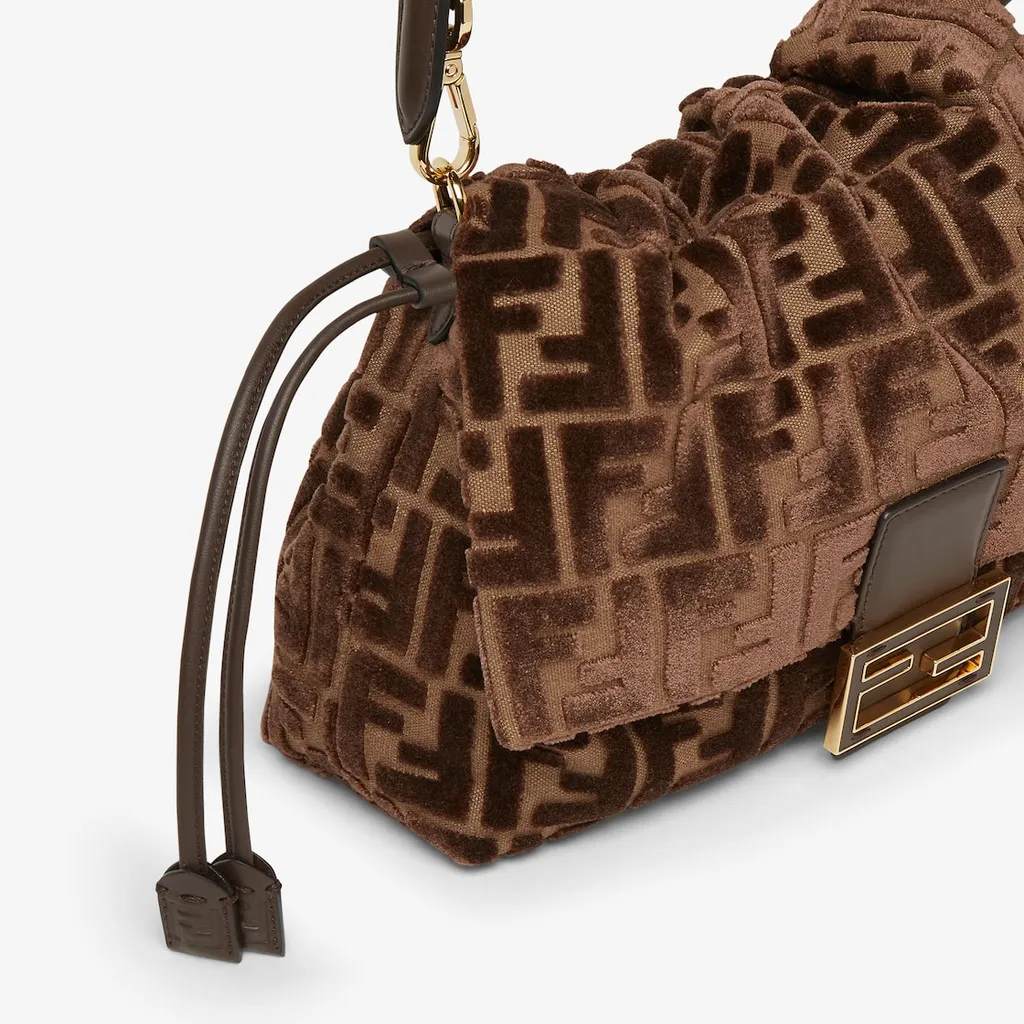 Mamma Baguette Medium Tote Bag