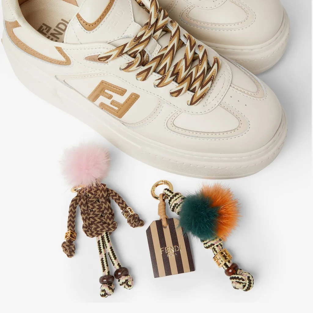 Match Low-Top Sneakers