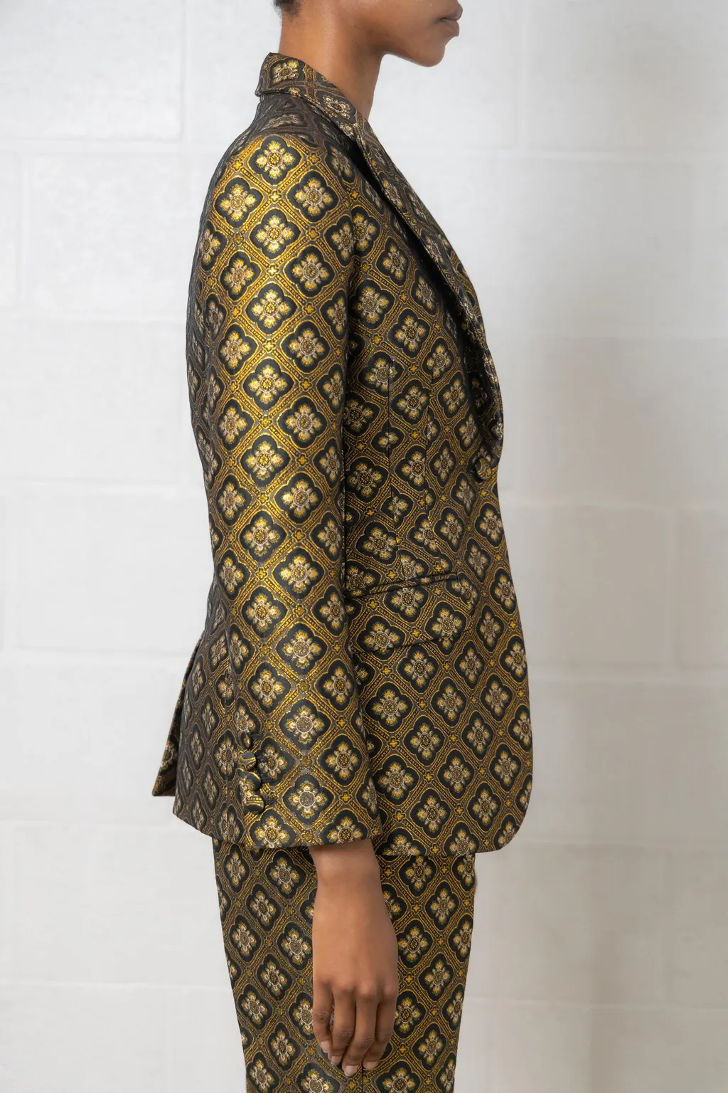 Long Sleeved Suit Jacket