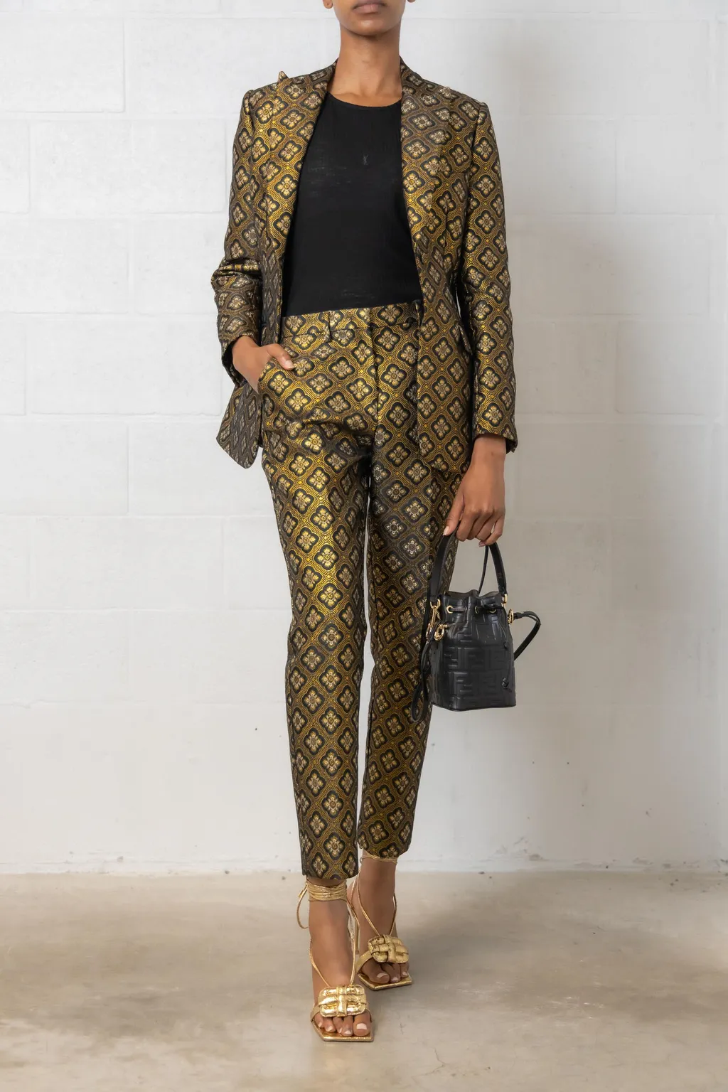 Long Sleeved Suit Jacket