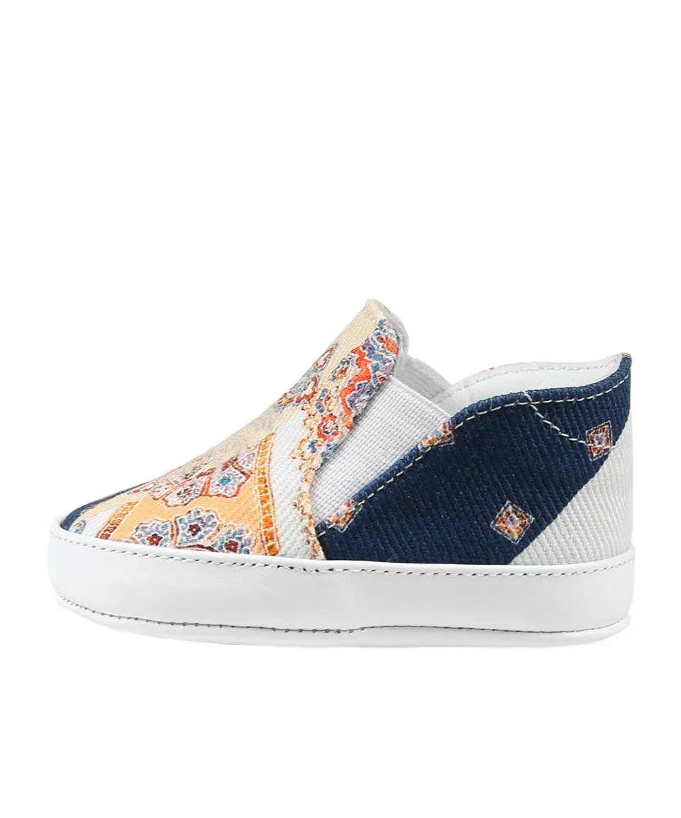 Casual Shoes