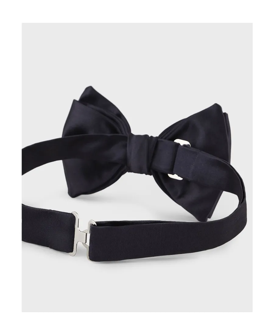 Clip-Fastened Bow Tie