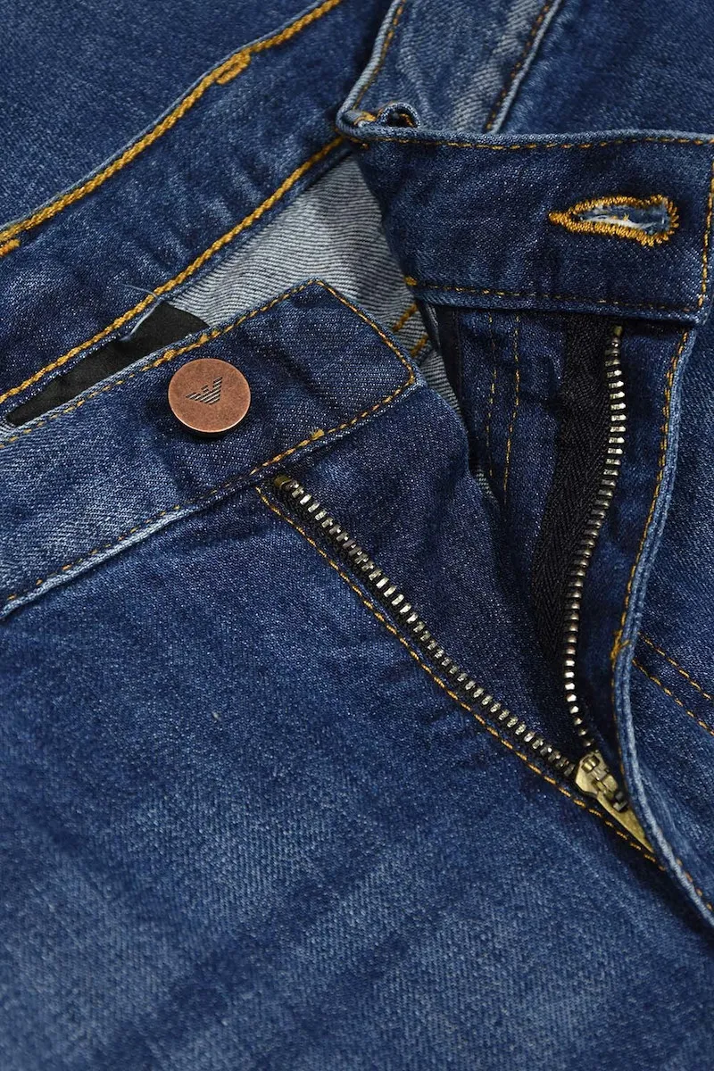 Straight Jeans
