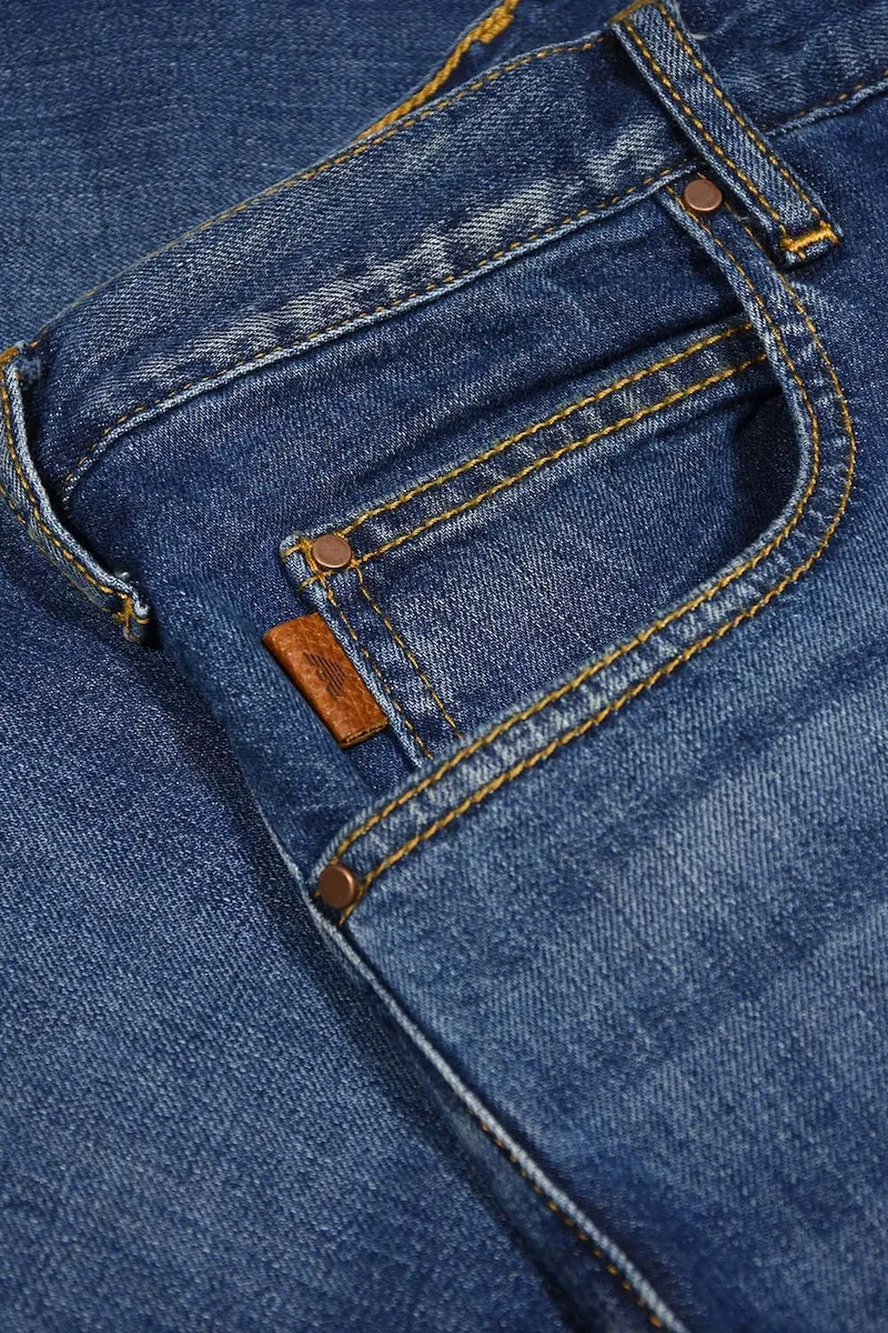 Straight Jeans
