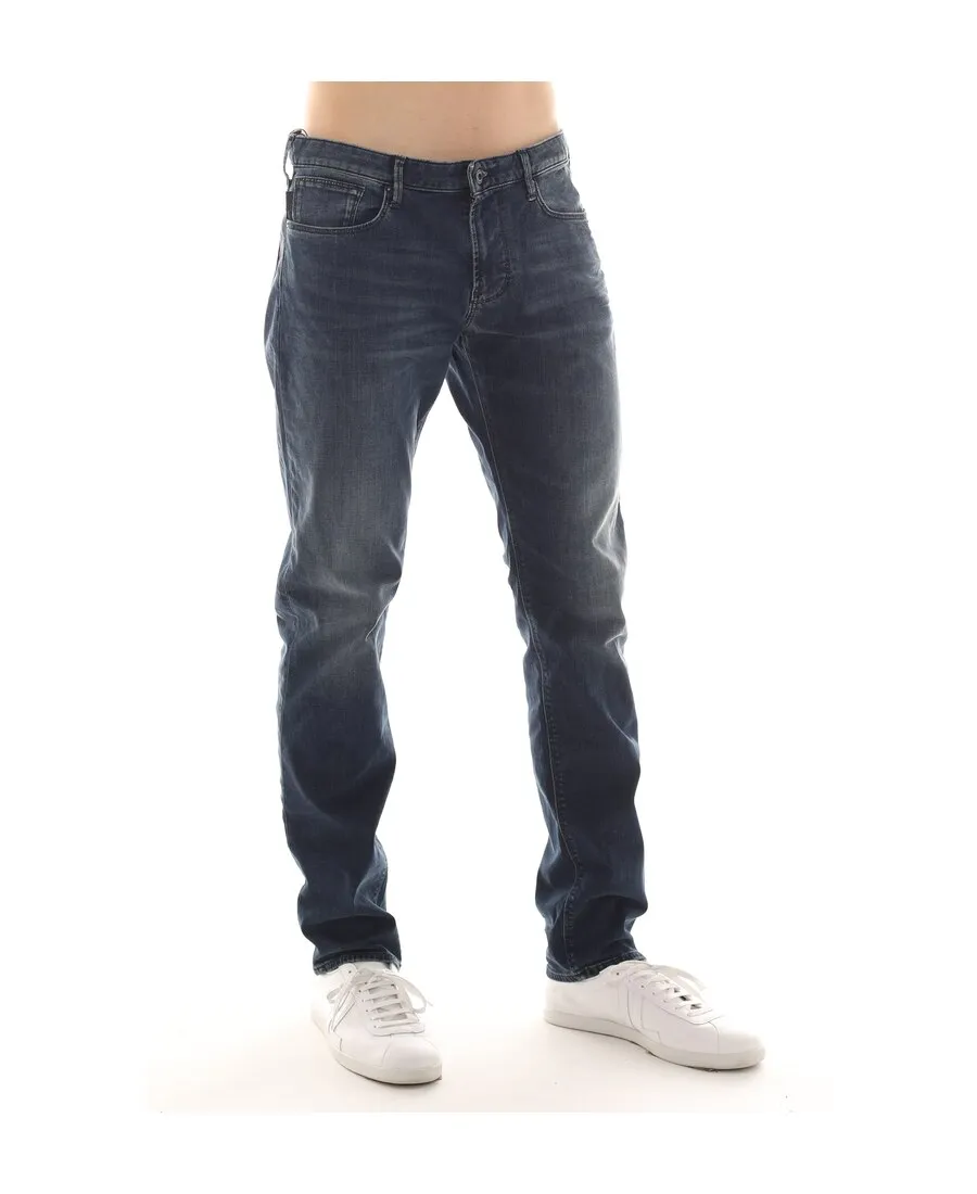 Straight Cut Jeans