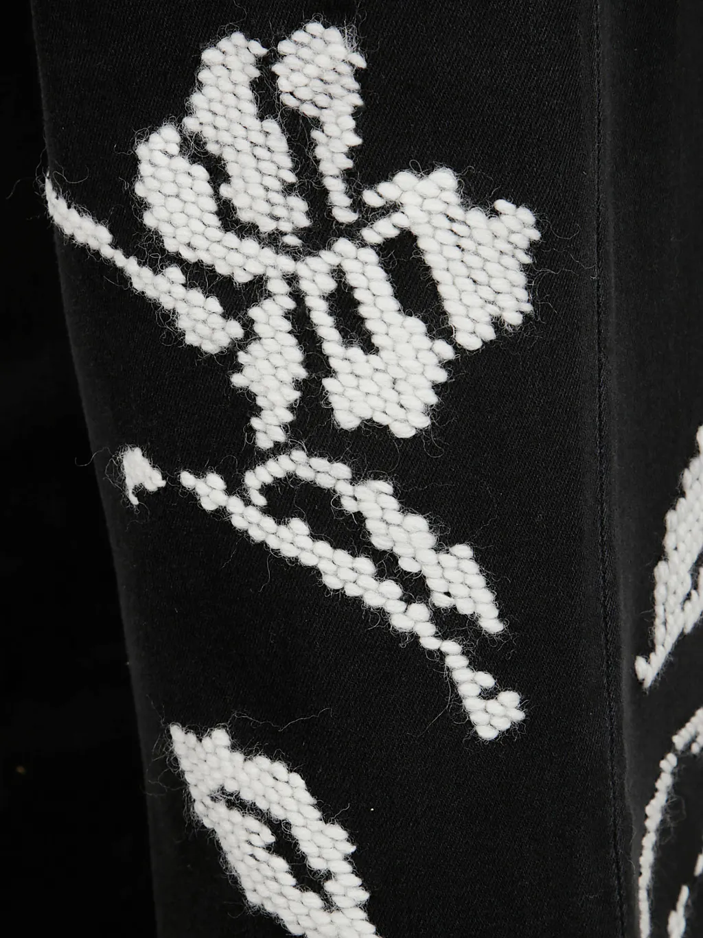 Embroidered Baggy Jeans