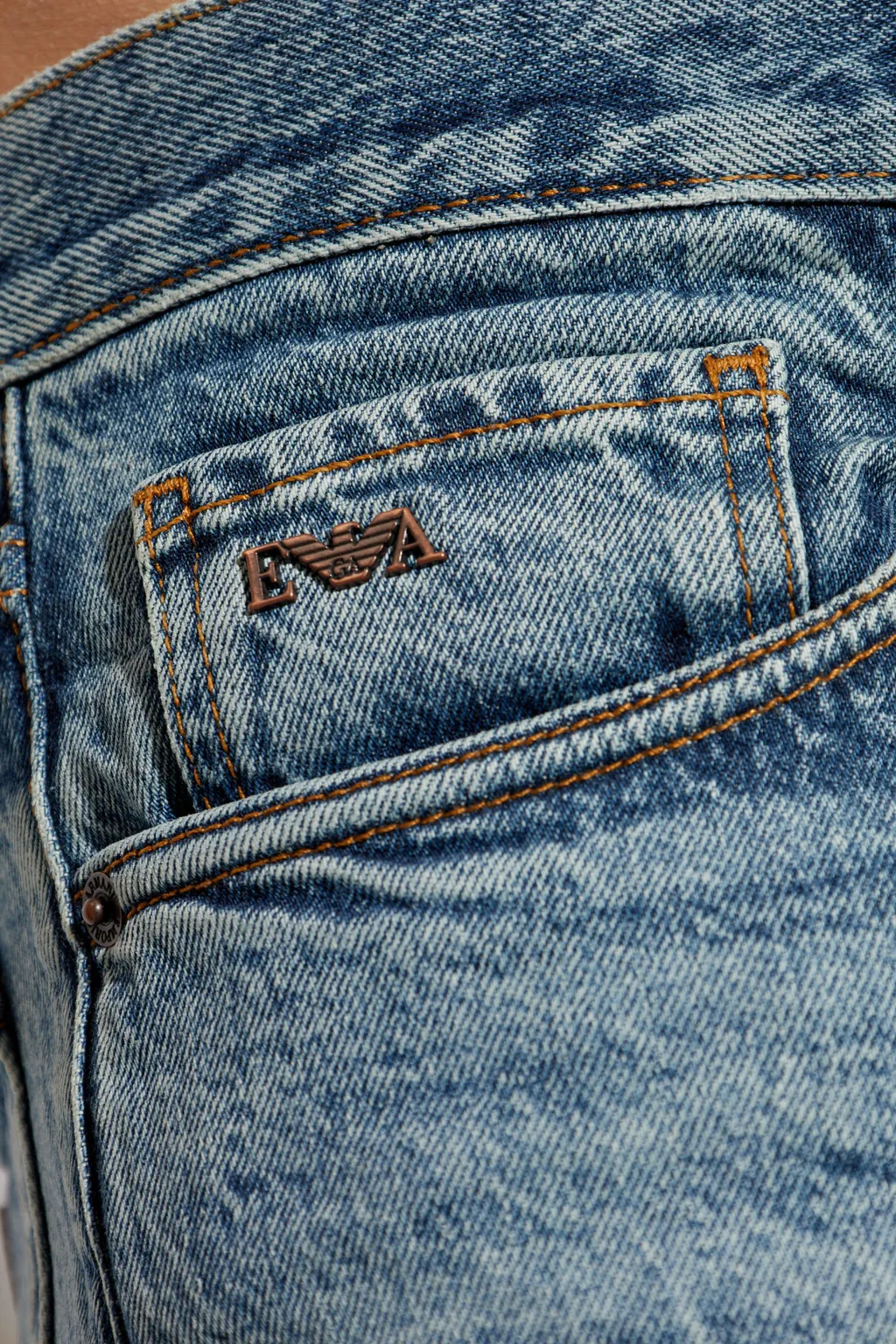 Jeans With Tapered Legs