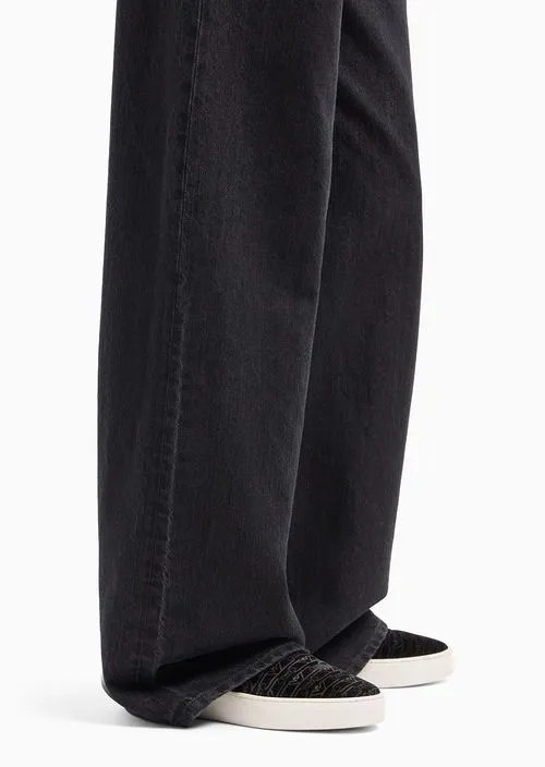 Wide-Leg Jeans