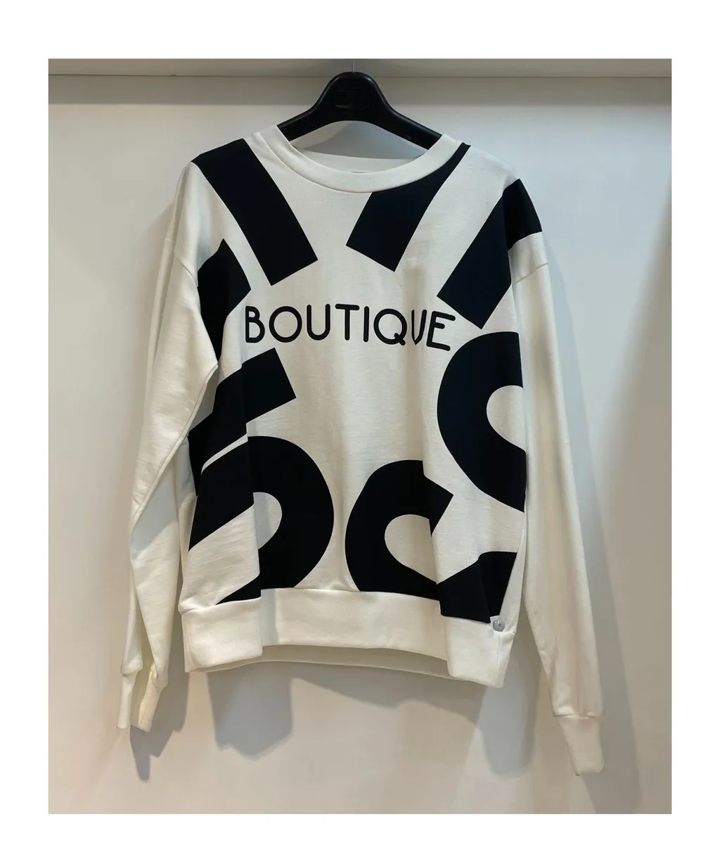 Round Collar Logo Sweater