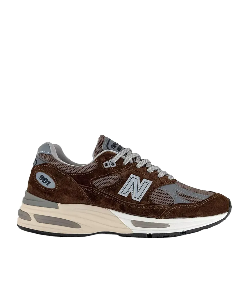 991V2 Sneakers