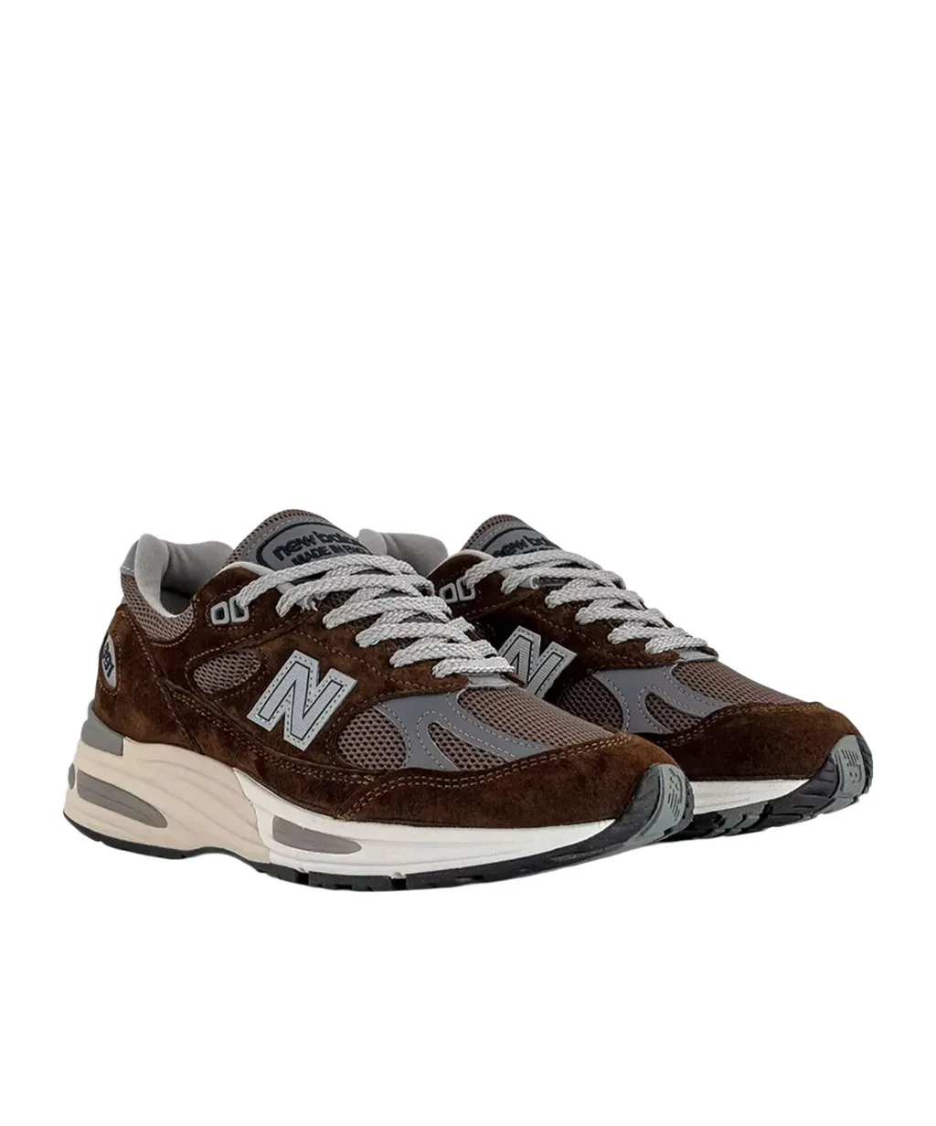 991V2 Sneakers