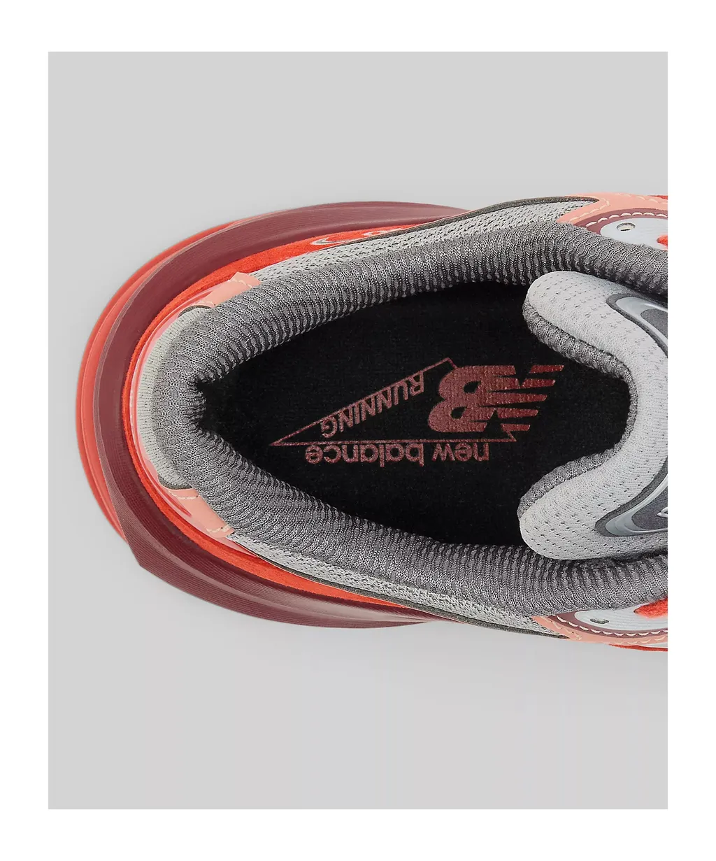 990 V6 Lace-Up Sneakers
