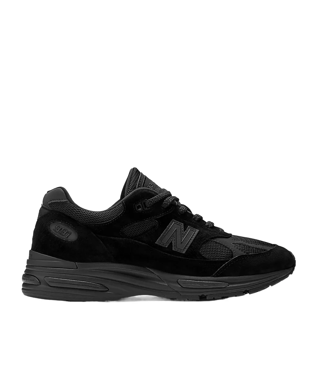 991V2 Lace-Up Sneakers